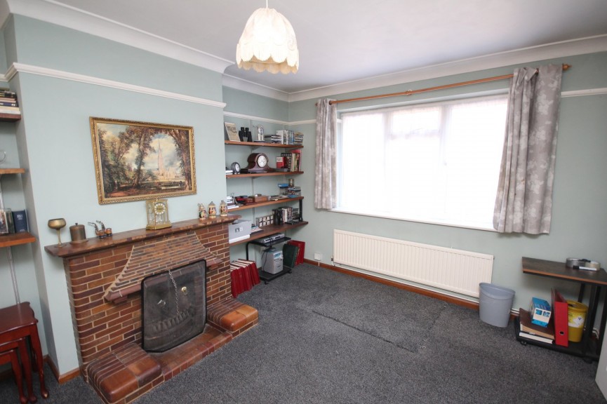 2 bedroom Bungalow for Sale Longmead, Letchworth Garden City, Hertfordshire