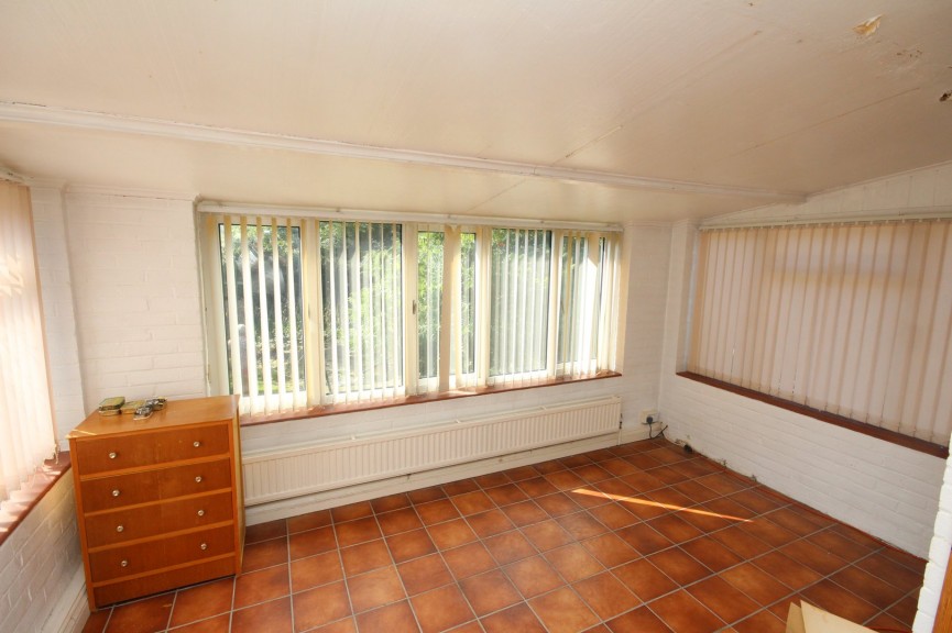 2 bedroom Bungalow for Sale Longmead, Letchworth Garden City, Hertfordshire