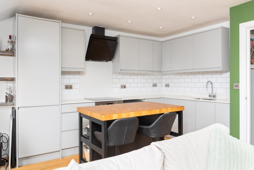 2 bedroom Flat for Sale Paynes Park, Hitchin, Hertfordshire