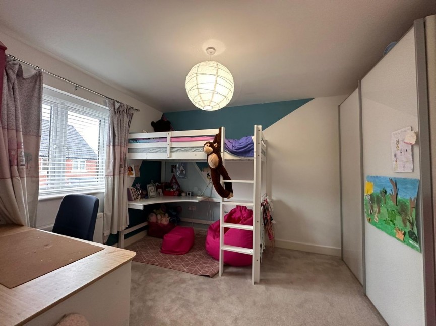 4 bedroom House for Sale Lilburn Avenue, Royston, Hertfordshire