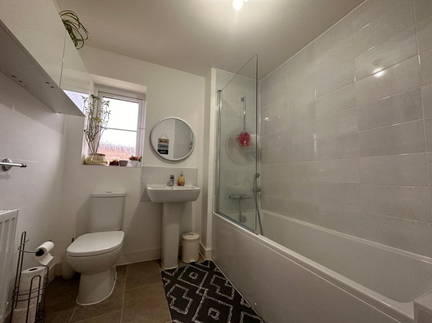 4 bedroom House for Sale Lilburn Avenue, Royston, Hertfordshire