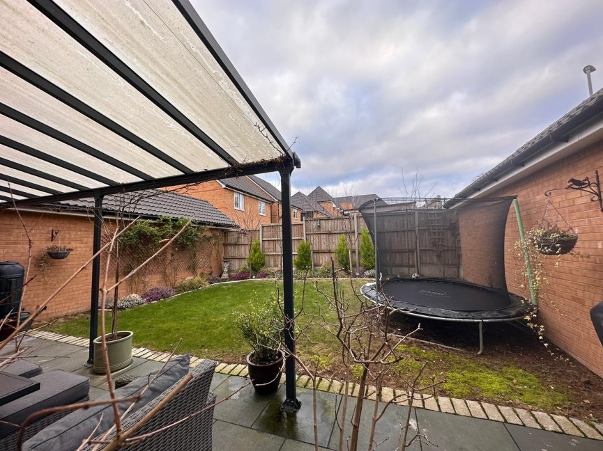 4 bedroom House for Sale Lilburn Avenue, Royston, Hertfordshire