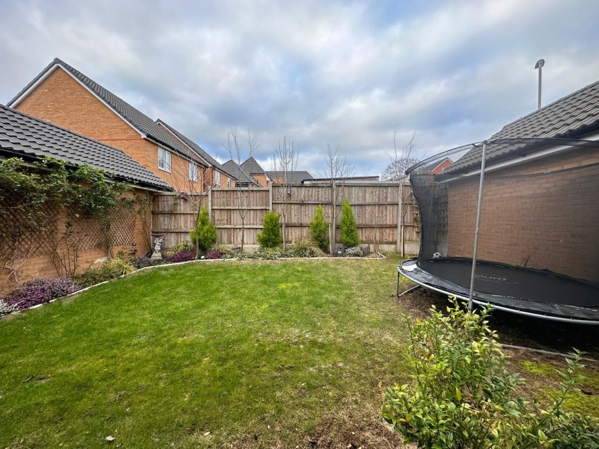 4 bedroom House for Sale Lilburn Avenue, Royston, Hertfordshire