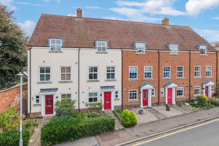 4 bedroom House for Sale Kitchen Garden Court, Hitchin, Hertfordshire