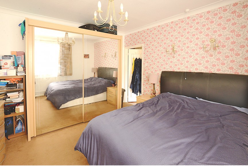 3 bedroom Bungalow for Sale Baldock Road, Stotfold, Bedfordshire