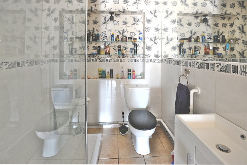 3 bedroom Bungalow for Sale Baldock Road, Stotfold, Bedfordshire