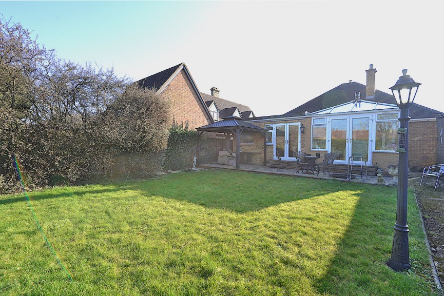 3 bedroom Bungalow for Sale Baldock Road, Stotfold, Bedfordshire