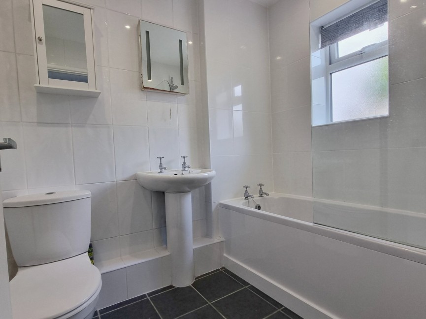 2 bedroom House for Sale Barton-le-Clay, Bedfordshire