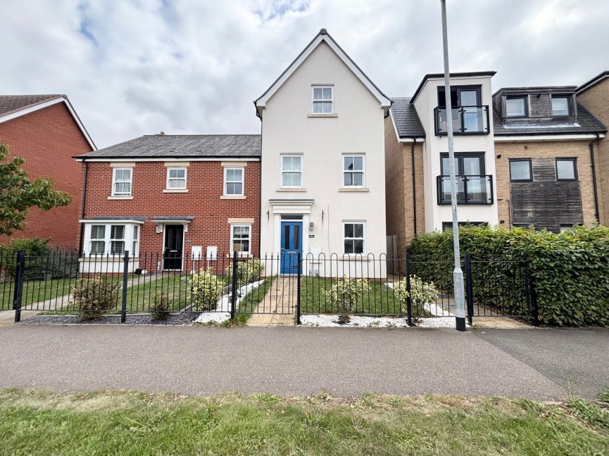 4 bedroom House for Letting Planets Way, Biggleswade, Bedfordshire