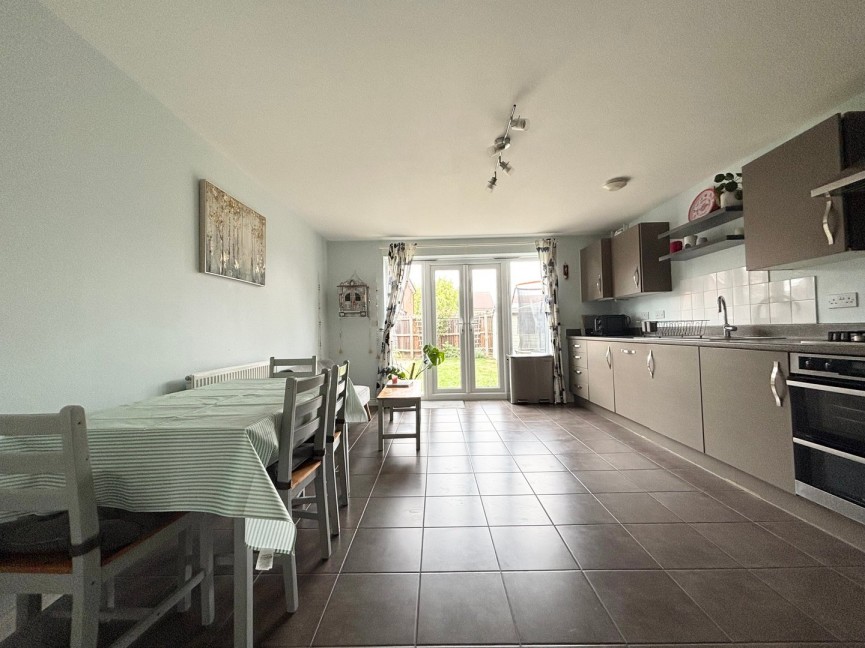 4 bedroom House for Letting Planets Way, Biggleswade, Bedfordshire
