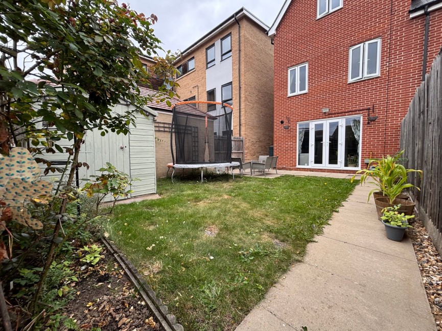 4 bedroom House for Letting Planets Way, Biggleswade, Bedfordshire