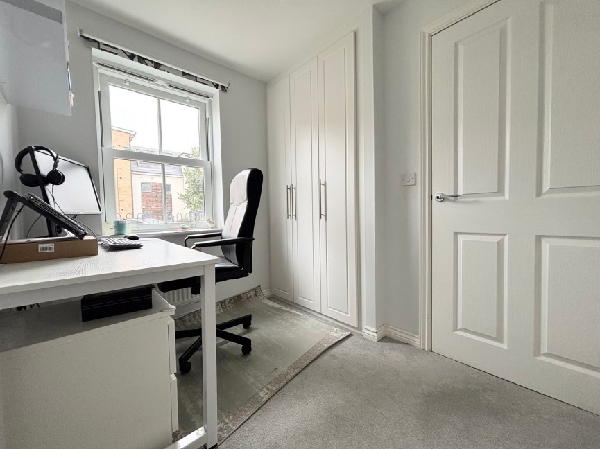 4 bedroom House for Letting Planets Way, Biggleswade, Bedfordshire