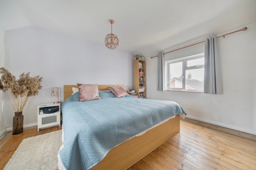 2 bedroom House for Sale Ivel Road, Shefford, Bedfordshire
