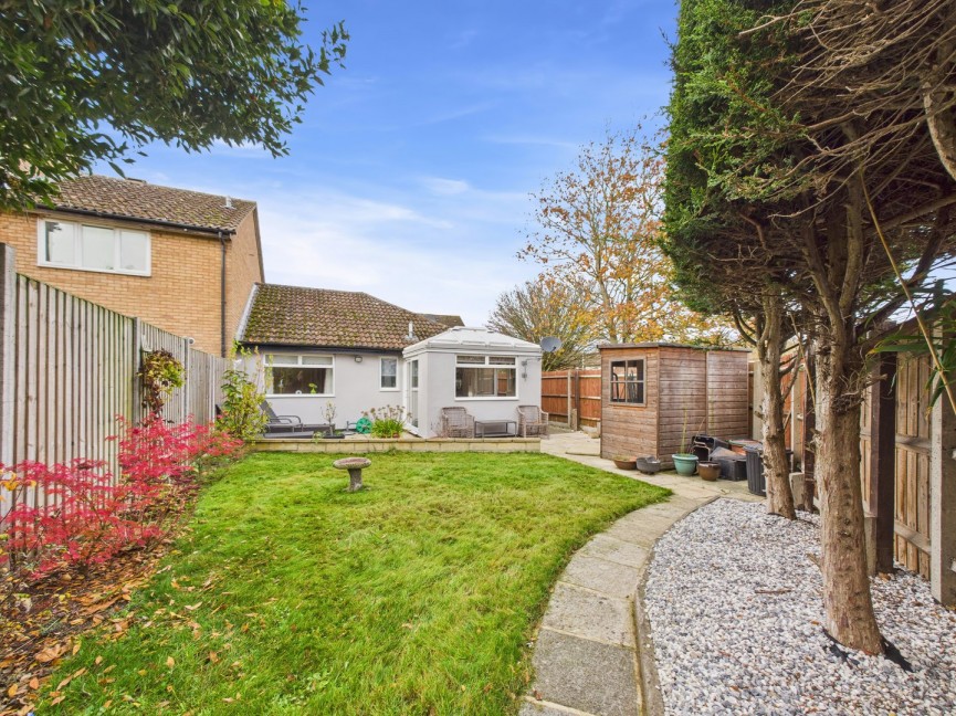 2 bedroom Bungalow for Sale Westell Close, Baldock, Hertfordshire