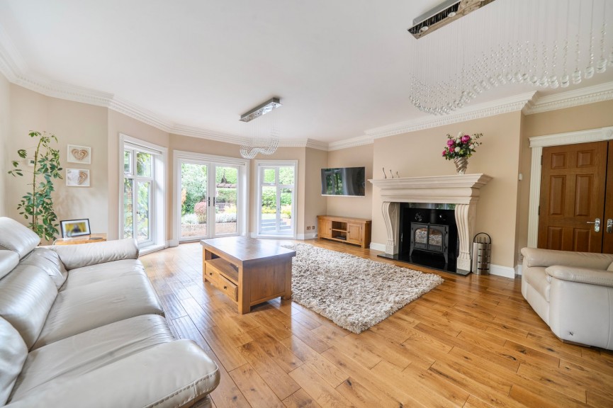 6 bedroom House for Sale Church Road, Westoning, Bedfordshire
