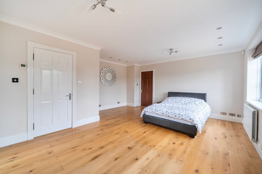 6 bedroom House for Sale Church Road, Westoning, Bedfordshire