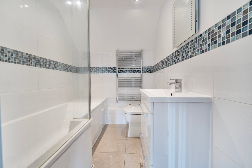 6 bedroom House for Sale Church Road, Westoning, Bedfordshire
