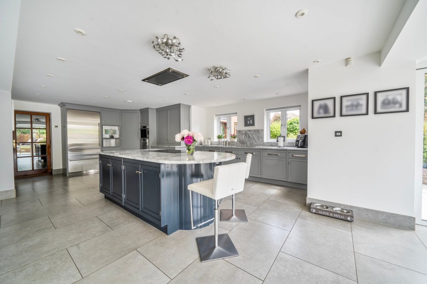 6 bedroom House for Sale Church Road, Westoning, Bedfordshire