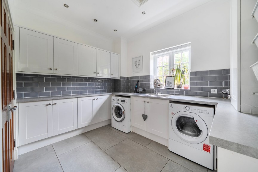 6 bedroom House for Sale Church Road, Westoning, Bedfordshire