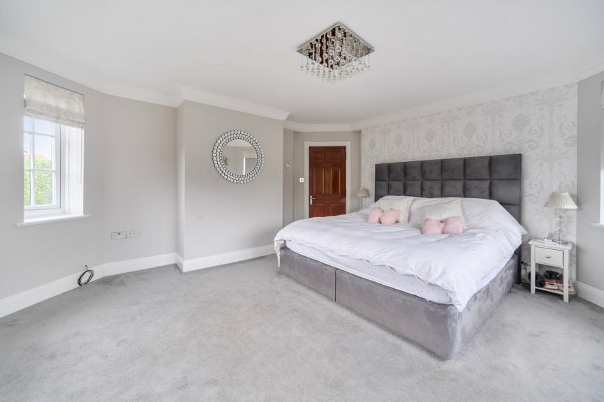 6 bedroom House for Sale Church Road, Westoning, Bedfordshire