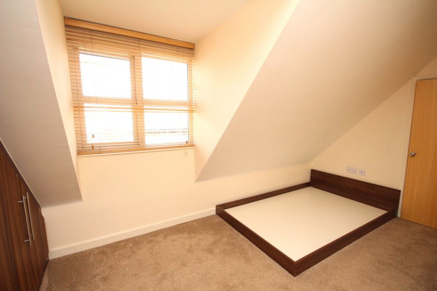 2 bedroom Flat for Sale Birds Hill, Letchworth Garden City, Hertfordshire