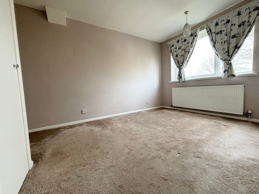 3 bedroom House for Letting Thurnall Avenue, Royston, Hertfordshire