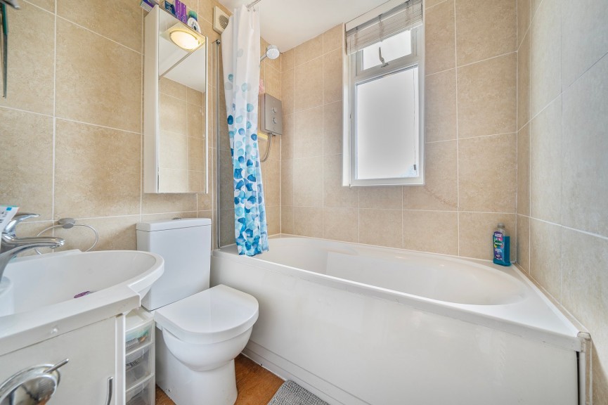 3 bedroom House for Sale Station Road, Flitwick, Bedfordshire
