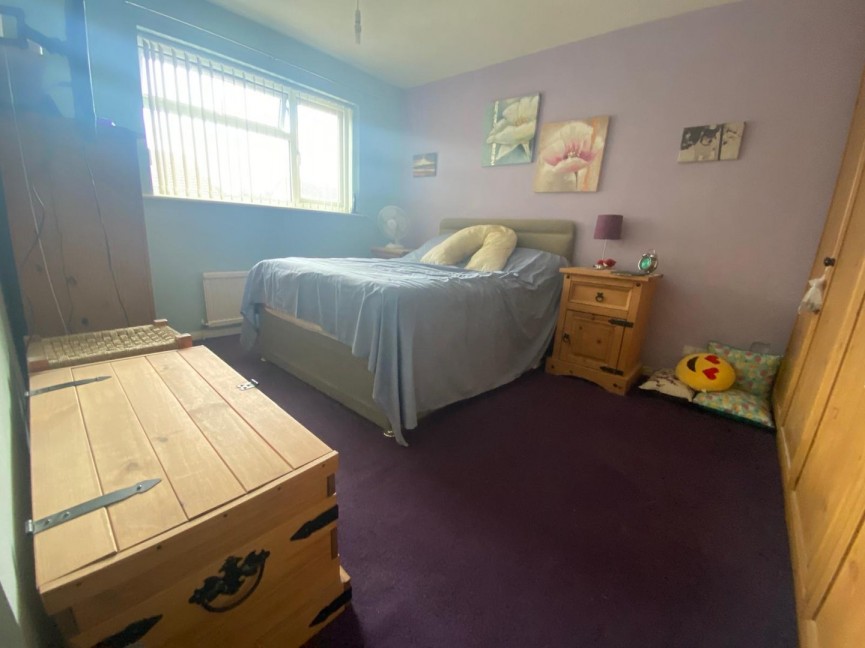 3 bedroom House for Sale Ullswater Close, Biggleswade, Bedfordshire