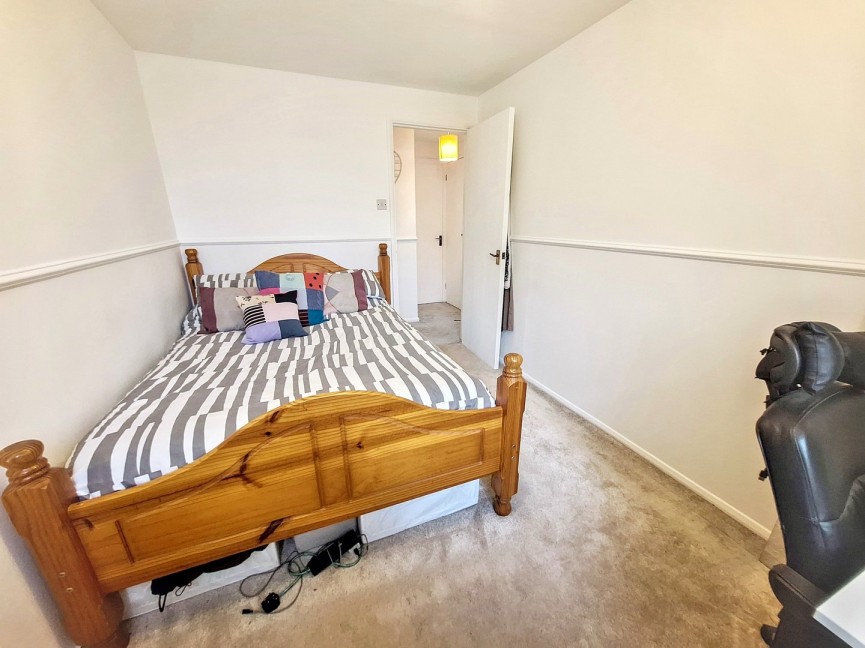 1 bedroom Flat for Sale Orchard Close, Biggleswade, Bedfordshire