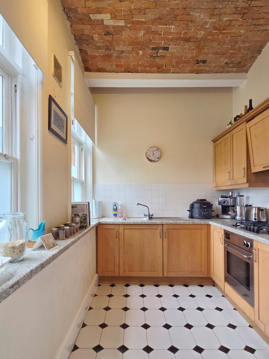 2 bedroom Flat for Sale Ampthill, Bedfordshire