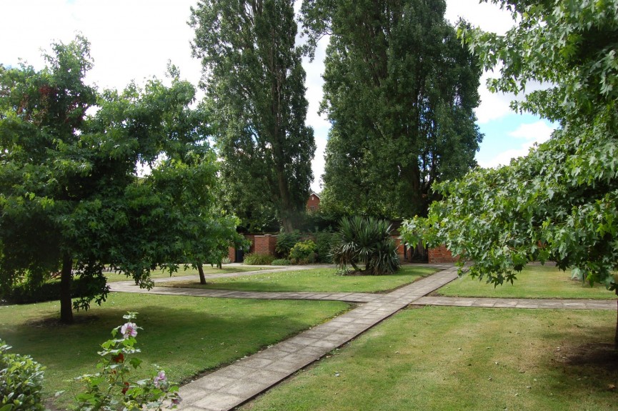 2 bedroom Flat for Sale Ampthill, Bedfordshire
