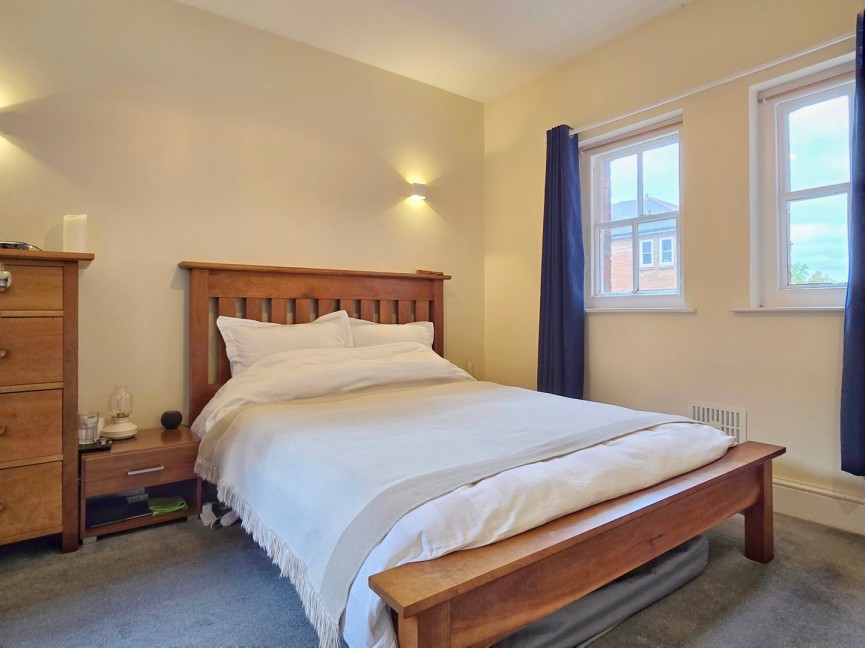 2 bedroom Flat for Sale Ampthill, Bedfordshire