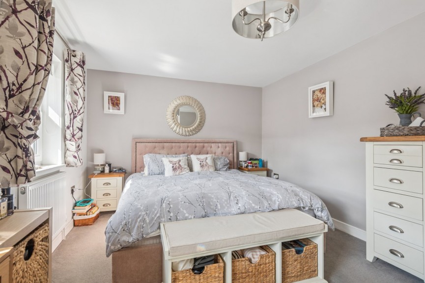 3 bedroom House for Sale Bearton Road, Hitchin, Hertfordshire