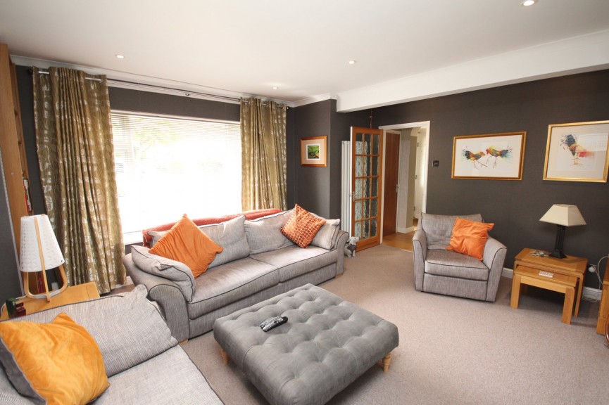 3 bedroom House for Sale Howard Drive, Letchworth Garden City, Hertfordshire