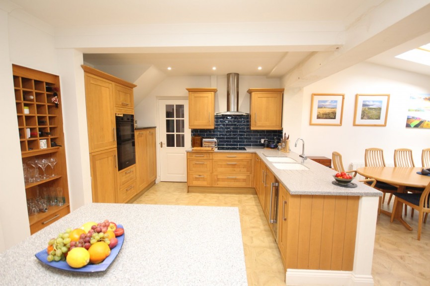 3 bedroom House for Sale Howard Drive, Letchworth Garden City, Hertfordshire