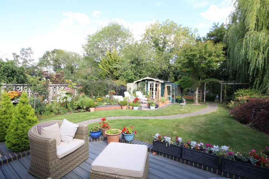 3 bedroom House for Sale Howard Drive, Letchworth Garden City, Hertfordshire