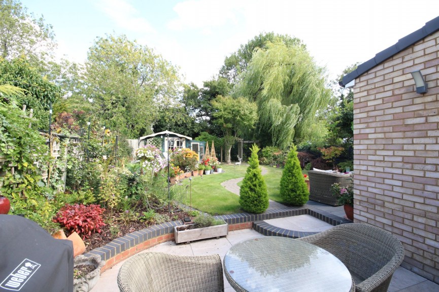 3 bedroom House for Sale Howard Drive, Letchworth Garden City, Hertfordshire