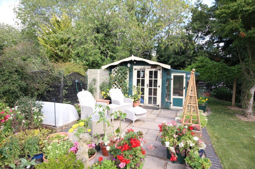 3 bedroom House for Sale Howard Drive, Letchworth Garden City, Hertfordshire