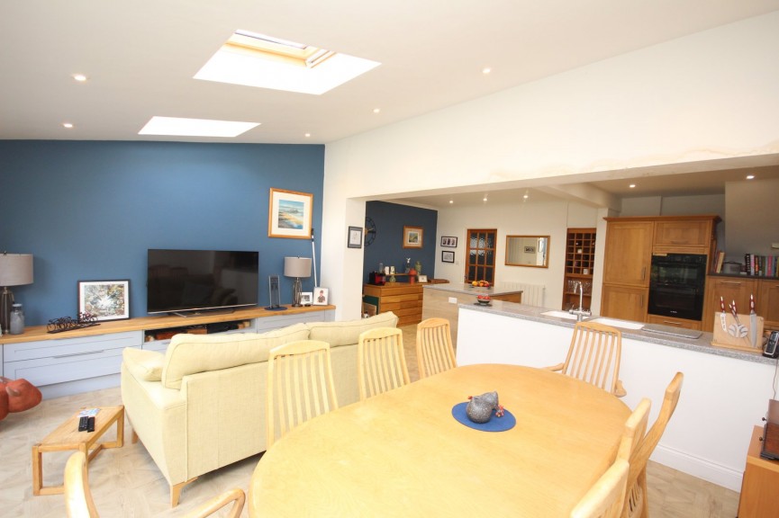 3 bedroom House for Sale Howard Drive, Letchworth Garden City, Hertfordshire
