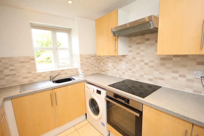 2 bedroom Flat for Sale Marmet Avenue, Letchworth Garden City, Hertfordshire