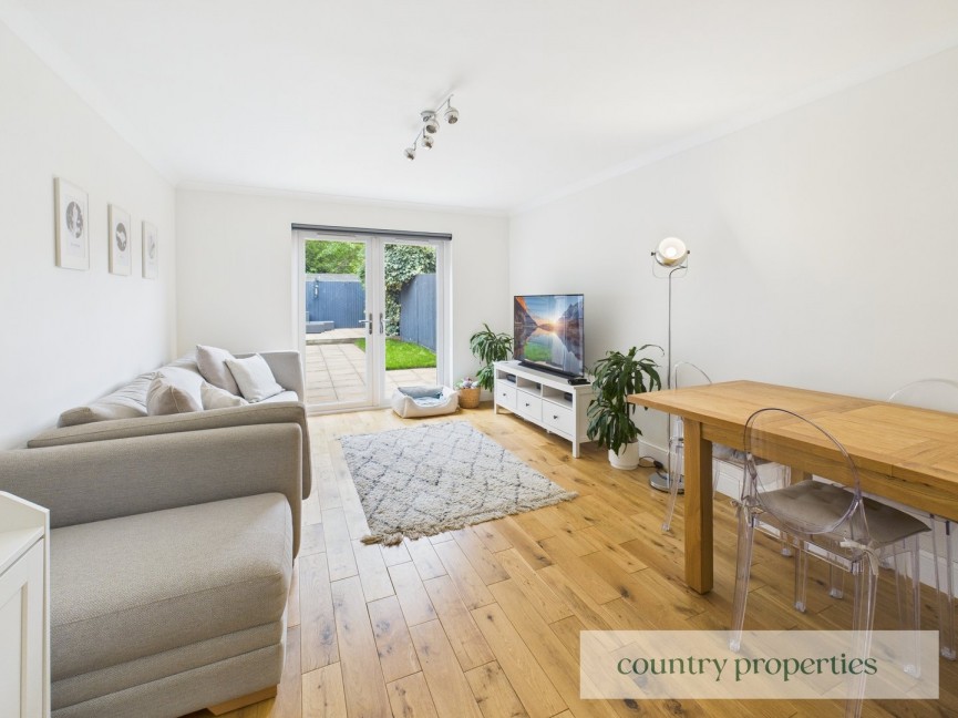 2 bedroom House for Sale Yew Grove, Welwyn Garden City, Hertfordshire