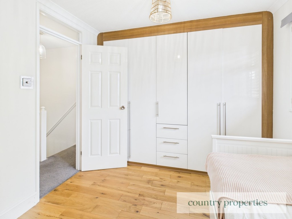Yew Grove, Welwyn Garden City, Hertfordshire