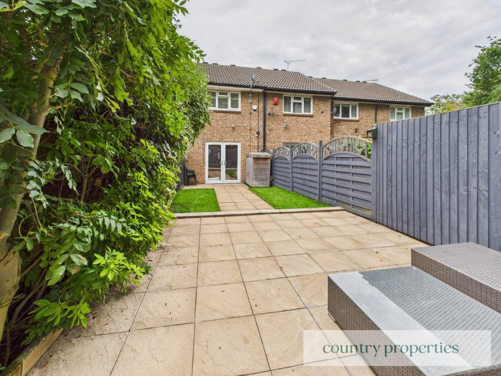 Yew Grove, Welwyn Garden City, Hertfordshire