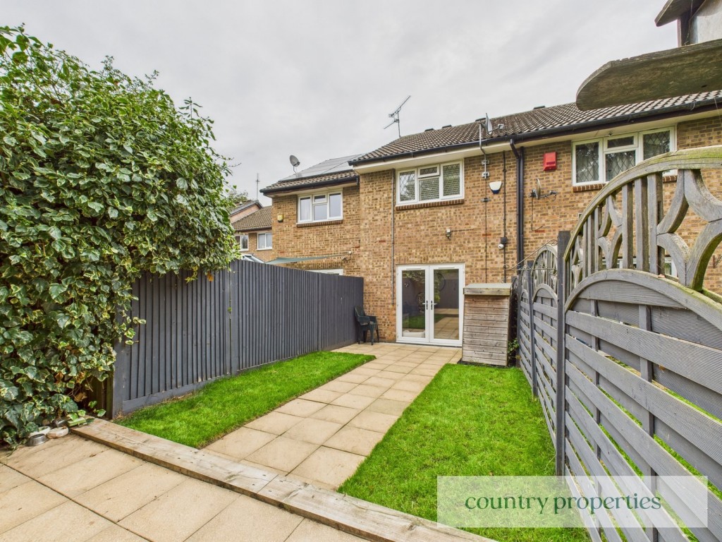 Yew Grove, Welwyn Garden City, Hertfordshire