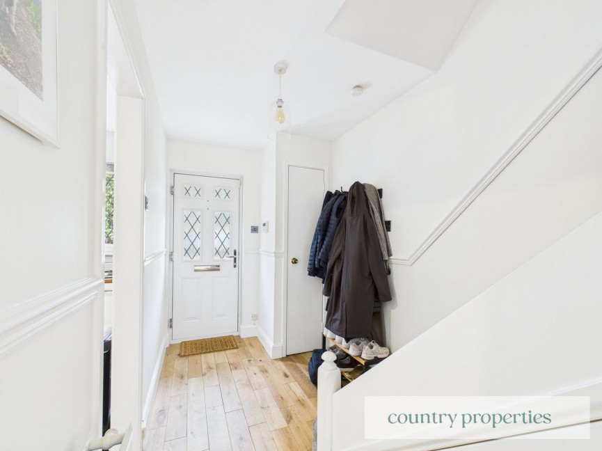 2 bedroom House for Sale Yew Grove, Welwyn Garden City, Hertfordshire