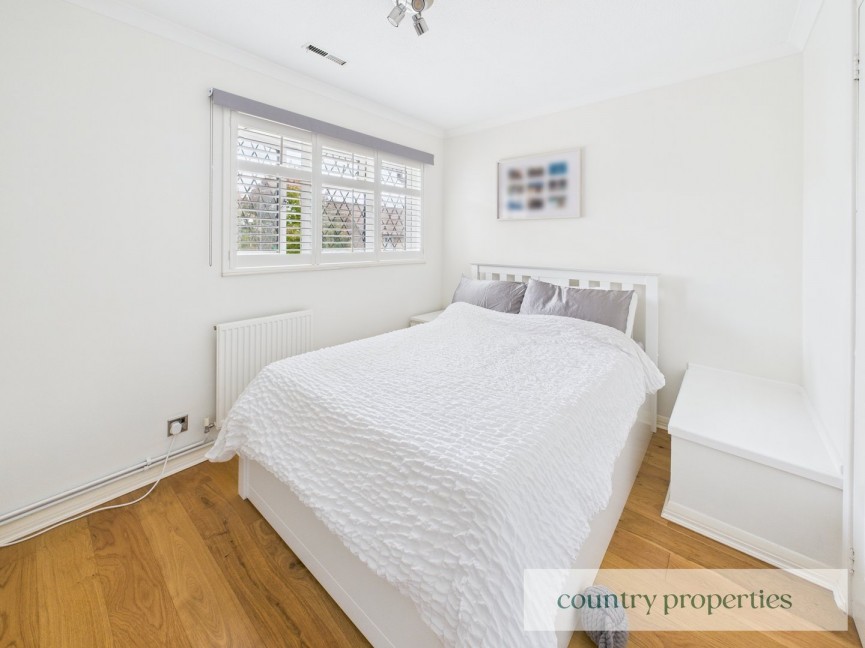 2 bedroom House for Sale Yew Grove, Welwyn Garden City, Hertfordshire