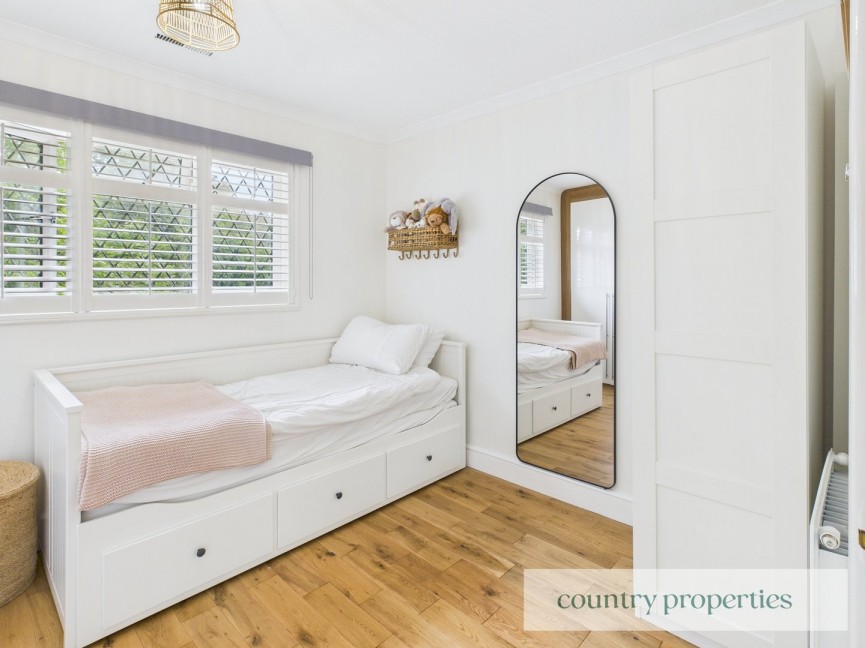 2 bedroom House for Sale Yew Grove, Welwyn Garden City, Hertfordshire