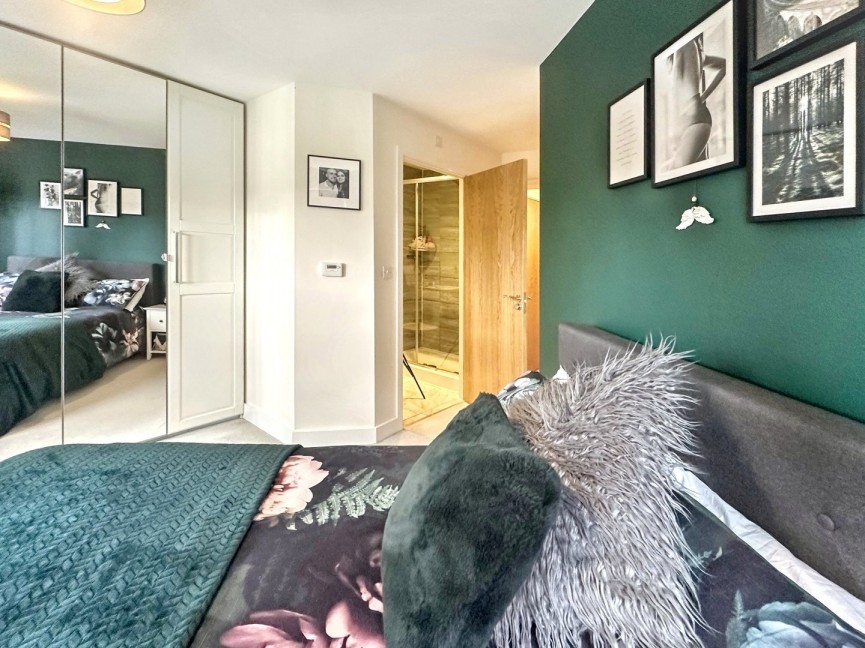 2 bedroom Flat for Sale Keen Avenue, Buntingford, Hertfordshire