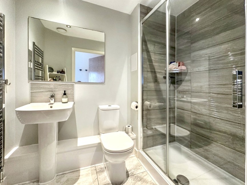 2 bedroom Flat for Sale Keen Avenue, Buntingford, Hertfordshire