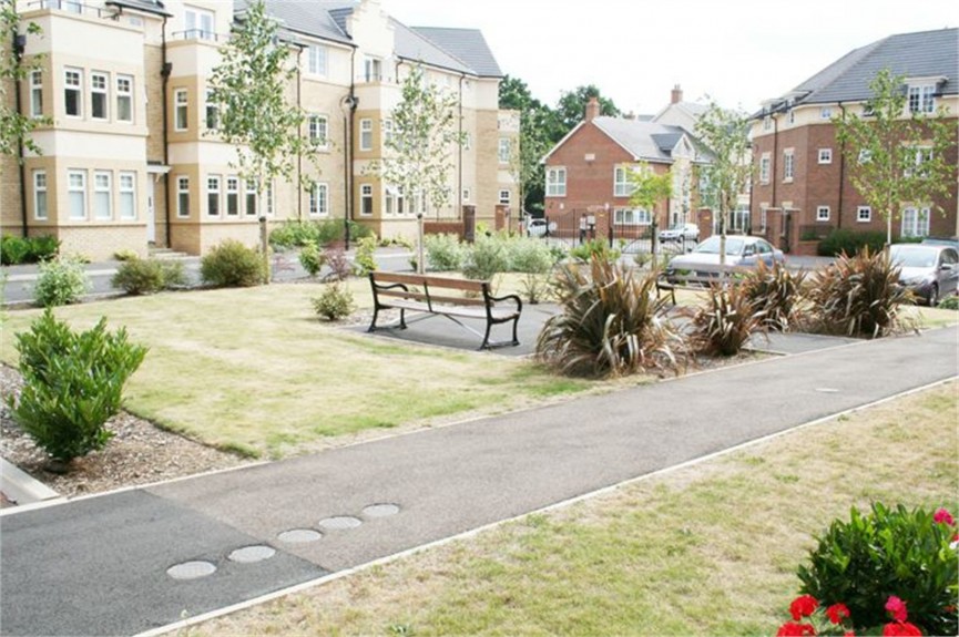 2 bedroom Flat for Letting The Hawthorns, Flitwick, Bedfordshire